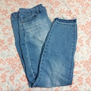 Frayed Hem Skinny Jeans